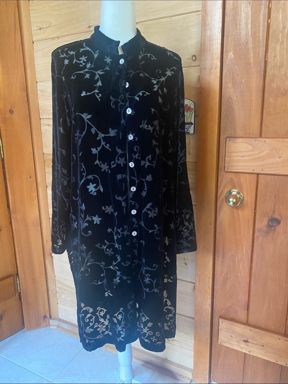Vintage Victor Costa Occasion Black velvet burn out button front tunic